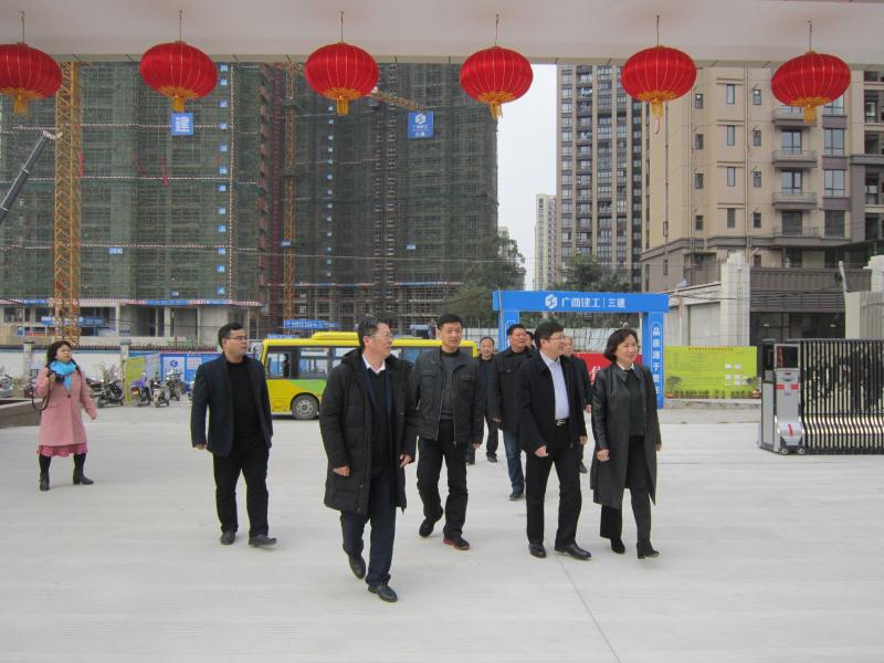 領(lǐng)導(dǎo)視察5.jpg